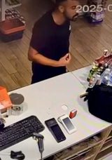 İki Paket Sigara İ&ccedil;in Kasiyeri Bı&ccedil;aklayan Şahıslar Kameralarda!