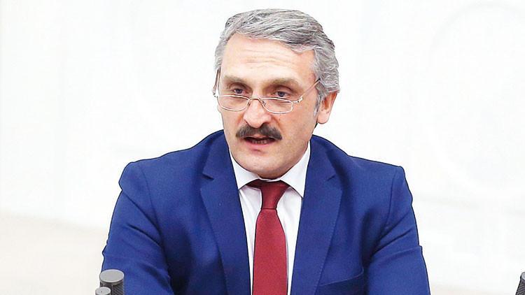 İlber Ortaylı’dan o vekile sert tepki: ‘Sosyal medya meczubu’