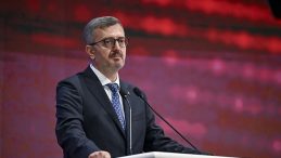 İletişim Başkanı Burhanettin Duran, İsrail'in Suriye'ye Yönelik Saldırılarını Kınadı: Bölgemizin Huzurunu Hedef Almaktadır