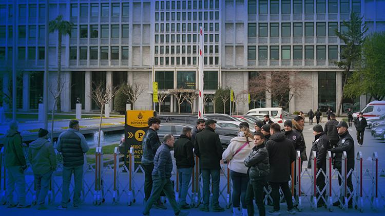 İş İnsanı Yalçınkaya, İmamoğlu ve Keleş'in Cumhurbaşkanlığı İçin Para Topladığını İddia Etti