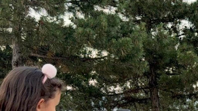 İnsanlar Şaşkın: Yol Kenarında Birinin Hayat Mücadelesi