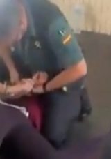 İspanya'da Soykırım Şarkıları U&ccedil;aktan İndirilti