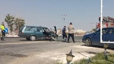 Isparta'da İki Ara&ccedil; &Ccedil;arpıştı: 8 Yaralıdan Biri Ağır