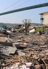 İstanbul Boğazı'ndaki Ka&ccedil;ak Yapıların Yıkımı Devam Ediyor: 6 İşletme Hakkında Yıkım Kararı Verildi