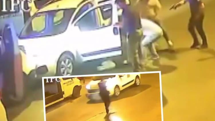 İstanbul'da Polisi Alarma Geçiren Araç! Lastiklerine Sıktılar, Takviye Ekiple Yere Yatırıp Gözaltına Aldılar