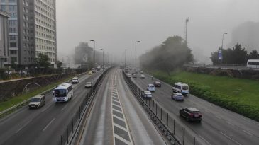 İstanbul'da Sis Etkisi: G&ouml;r&uuml;ş Mesafesi Azaldı