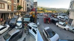 İstanbul'da Vinç Kazası: 18 Araç Hasar Gördü