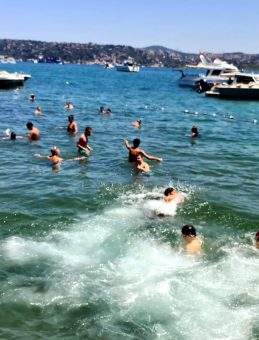 İstanbul’da Sıcak ve Nemli Hava Etkili Olmaya Devam Ediyor