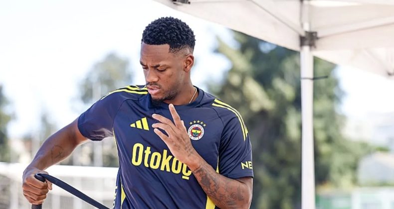 Jhon Duran, Fenerbahçe'deki İlk Antrenmanına Adım Attı