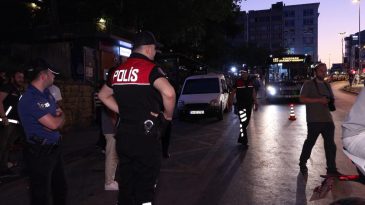 Kadık&ouml;y'de Helikopter Destekli 'Huzur İstanbul' Denetimi
