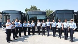 Kadın Şoförler Hem Yolları Hem de Kalpleri Fethetti! Yolcuların Yorumları Gündem Oldu!