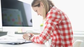 Kamburluk Sandığınız Skolyoz Olabilir! O Kişilerde Risk 10 Kat Daha Fazla…