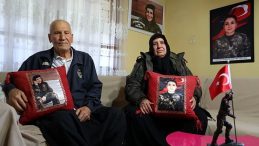 Kamuflajıyla Hasret Gideriyorlar