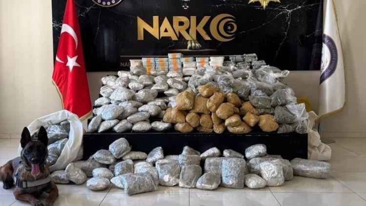 Kamyonetten Uyuşturucu Madde Ele Geçirildi