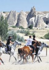 Kapadokya&rsquo;da G&uuml;zel Atlar Zamanı