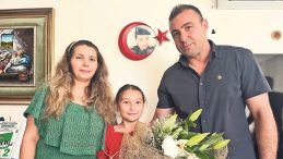 Kardeşim Bayrağı Kızıma Devretti