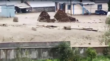 Kars&rsquo;ı Sel ve Heyelan Vurdu