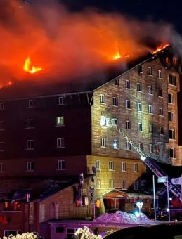 Kartalkaya'daki Otel Facialarına Dair Yeni Görüntüler: Çalışanların İhmalkarlığı Şaşkınlık Yarattı!