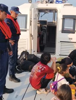 Kaş'ta 21 Afgan Göçmen Yakalandı