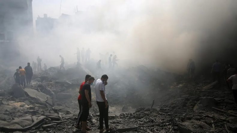 Katil İsrail'in Saldırıları Sonucu 85 Filistinli Hayatını Kaybetti