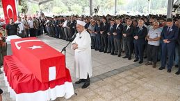 Kayalıklardan Düşen Şehit Toprağa Verildi