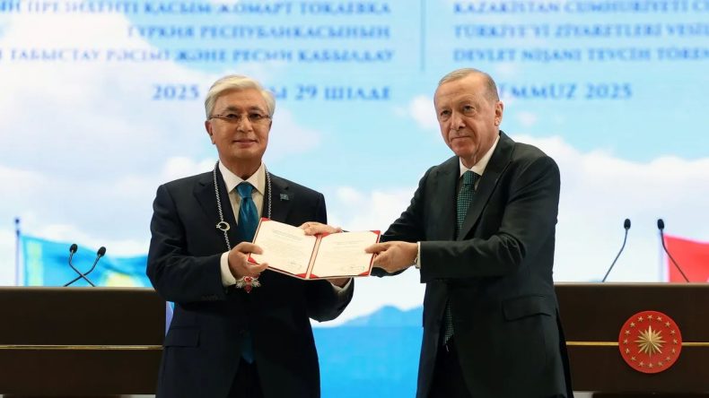 Kazakistan Cumhurbaşkanı Tokayev'den Başkan Erdoğan'a teşekkür: Benzeri görülmemiş düzeyde işbirliği!