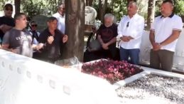 Kemal Sunal, vefatının 25. yıl dönümünde kabri başında anıldı!