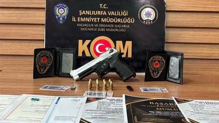 Kendilerini MİT Mensubu ve Komiser Olarak Tanıtan İki Dolandırıcı Tutuklandı