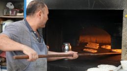 Kentte 12 Ay Boyunca Sıcaklığı Yaşıyorlar! 250 Derece Sıcaklığın Başındalar!