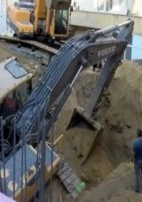 Kep&ccedil;e toprak kayması sonucu kazdığı temele d&uuml;şt&uuml;