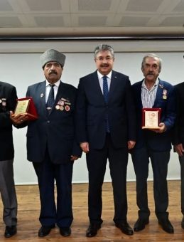 Kıbrıs Gazilerine Şükran Plaketi