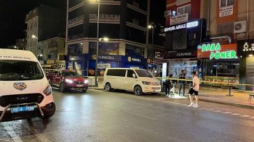 Kimliğini G&ouml;stermeyen Şahıs, Bek&ccedil;iyi Bı&ccedil;akladı
