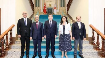 Komisyon &Ouml;ncesi DEM Ziyareti