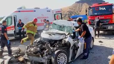 Kula&rsquo;da Fec&icirc; Kaza: Baba ve &Uuml;&ccedil; &Ccedil;ocuğu Hayatını Kaybetti