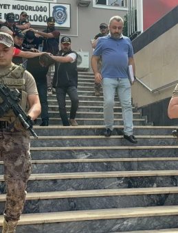 Küçükçekmece’de Gündüz Vakti Çatışma: 1 Saat İçinde Yakalanan Şüpheliler Adliyeye Sevk Edildi