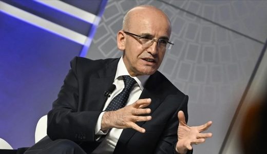 Küresel gerginliklere rağmen düştü! Bakan Şimşek'ten kritik enflasyon yorumu