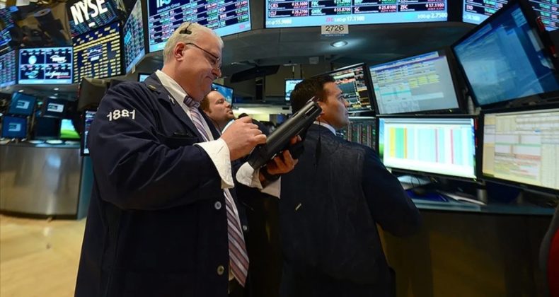 Küresel Piyasalarda Dalgalı Seyir Devam Ediyor: Gözler ECB'nin Merkez Bankacılığı Forumu'nda