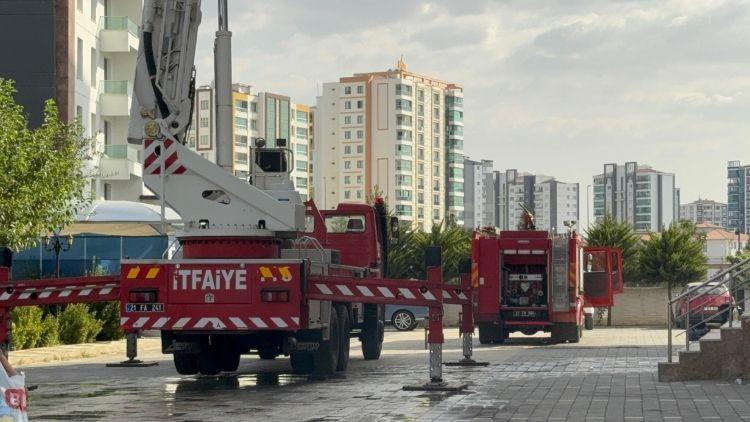 Lahmacun Salonunda Yangın Panigi: 15 Kişi Tahliye Edildi