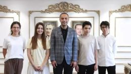 LGS Birincileri Gaziosmanpaşa Belediye Başkan Vekili Tarafından Ağırlandı