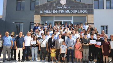 LGS'de Birinci Olan 5 &Ouml;ğrenciye Burs Verilecek! 9 Ay S&uuml;recek