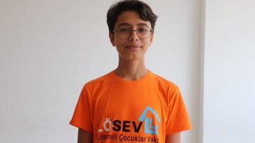 L&ouml;semiyi Aşarak LGS'de Y&uuml;zde 2,95'lik Dilime Girdi