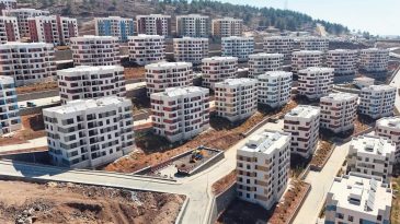 &lsquo;G&uuml;nde 550 konut inşa ediyoruz&rsquo;