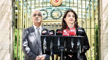 &lsquo;Ter&ouml;rs&uuml;z T&uuml;rkiye&rsquo;de eşzamanlı trafik