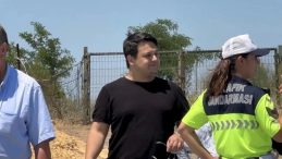 L&uuml;ks Otomobil Ormanlık Alana Savrulup Alev Alev Yandı!