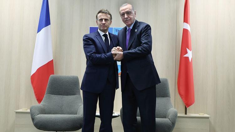 Macron Türkçe paylaşım yaparak duyurdu: Cumhurbaşkanı Erdoğan ile Gazze’deki durum hakkında görüştüm