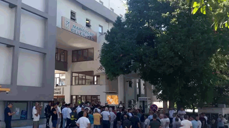 Manavgat Belediyesi'ne Yönelik Operasyonda 16 Şüpheliye Adli Kontrol