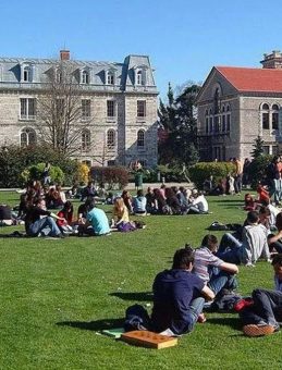 Marmara Üniversitesi Taban Puanları 2025 – Marmara Üniversitesi 2 ve 4 Yıllık Bölümlerin Başarı Sıralaması ve Kontenjanları SÖZ, SAY, EA