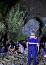 Marmaris'te 27 G&ouml;&ccedil;men ve 3 Ka&ccedil;ak&ccedil;ılık Ş&uuml;phelisi Ele Ge&ccedil;irildi