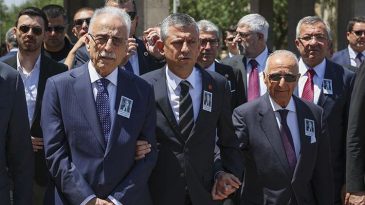 Meclis'te Eski CHP Genel Başkanı Altan &Ouml;ymen İ&ccedil;in Cenaze T&ouml;reni D&uuml;zenlendi