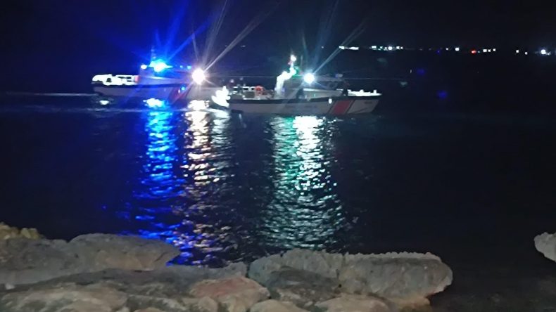 Mersin'de Gece Denize Giren Üç Kişiden Biri Boğuldu; İki Kişi İçin Arama Devam Ediyor